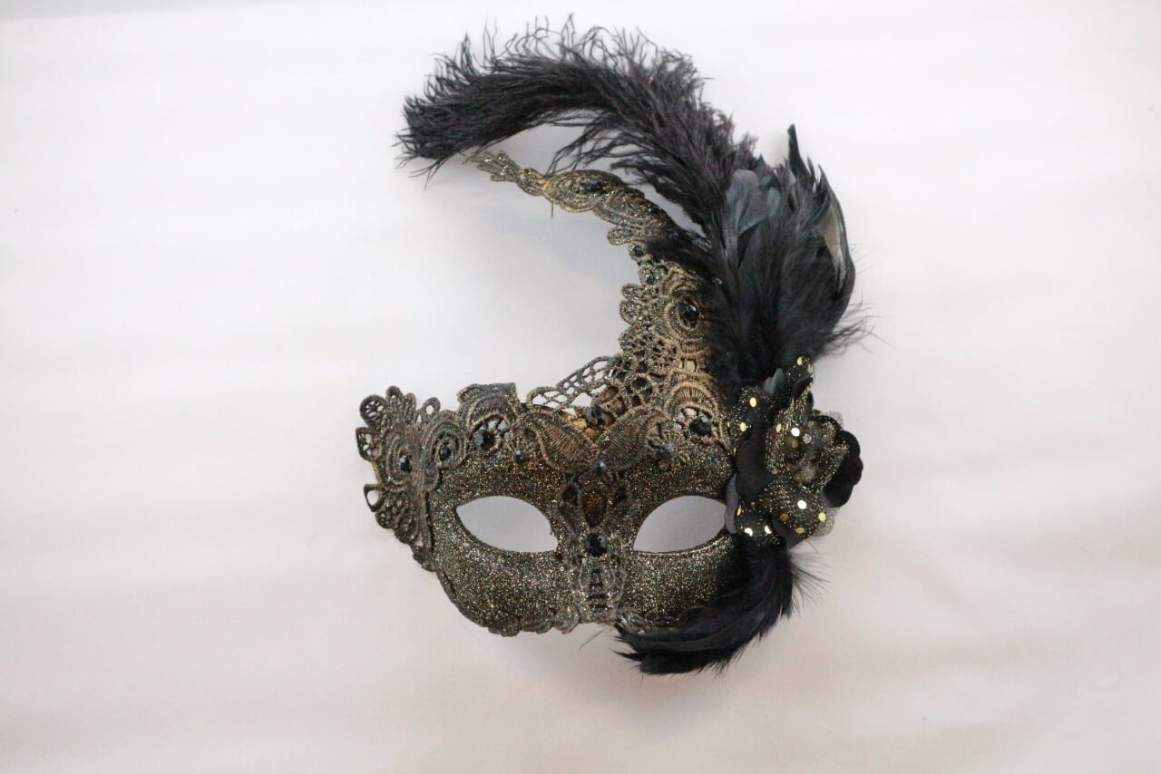 Black and Gold Swan Mask – Maskarade on Royal – New Orleans Best Mask